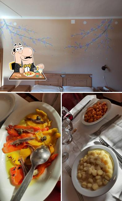 Guarda la immagine che presenta la cibo e interni di Chalet dell'Ischiator
