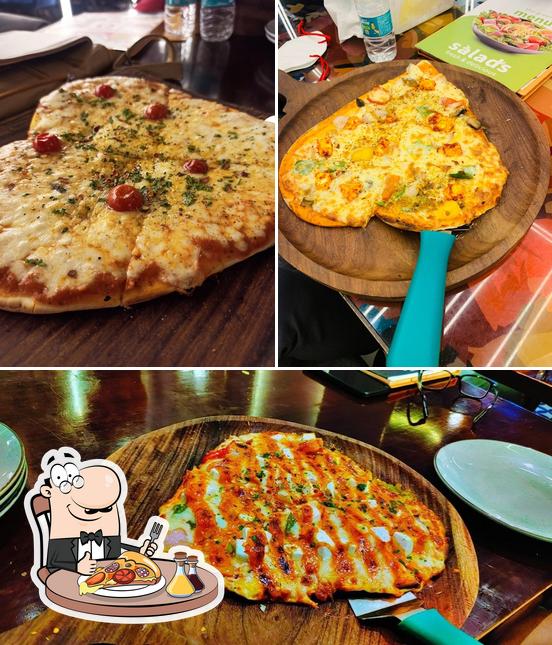 Order pizza at Xero Degrees