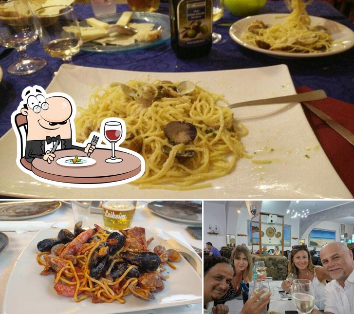La immagine di cibo e interni da Ristorante Pizzeria Pazza Idea