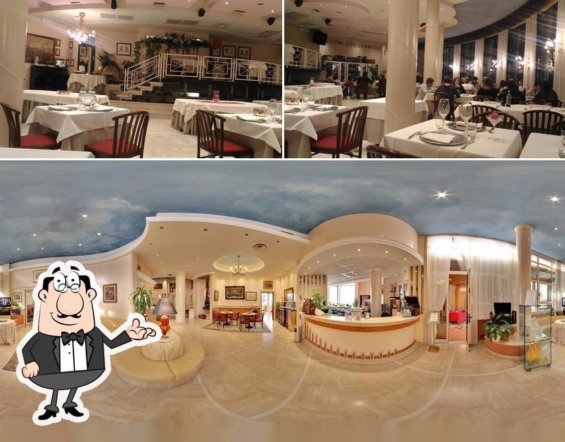 Dai un'occhiata agli interni di David Palace Hotel
