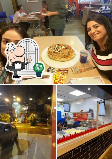 Entre diferentes coisas, exterior e mesa de jantar podem ser encontrados no Domino's Pizza - Presidente Vargas