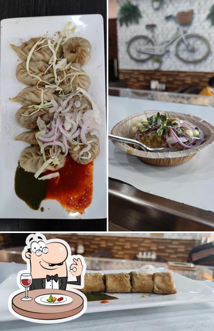 Food at HANSRAJ JI ( SWEETS & BAKERY )
