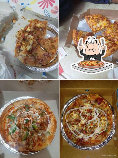 Get pizza at MAMI KA PIZZA