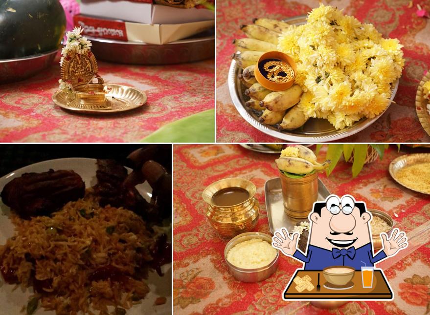 Meals at HOT KITCHEN RESTAURANT ECR