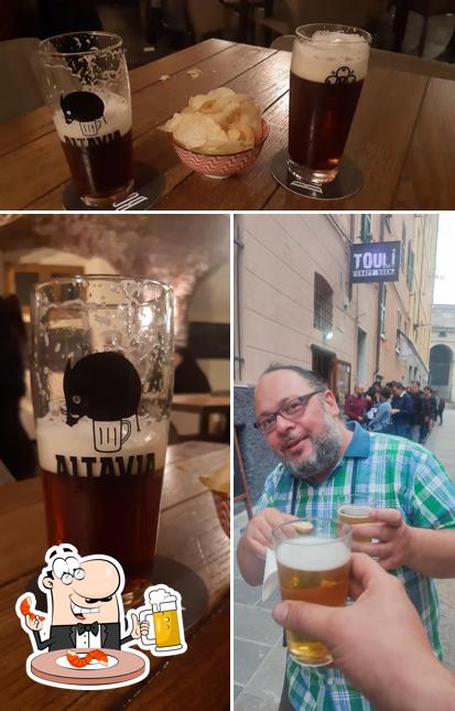 Puoi goderti un rinfrescante bicchiere di birra chiara o scura