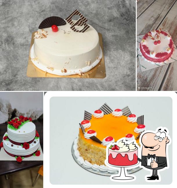 Red velvet cake at Cake Nest