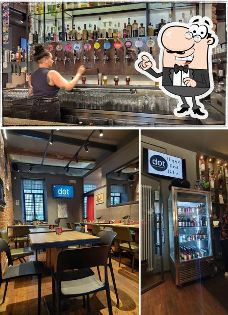 DOT Birreria Indipendente si caratterizza per la interni e cibo