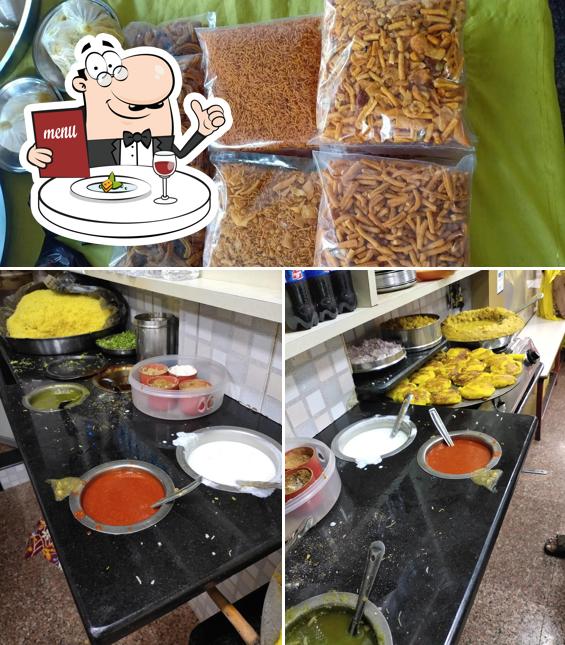 Food at Gupta Bhelpuri House