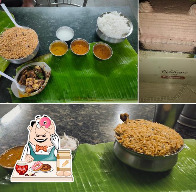 Hotel Pandian serves a selection of desserts