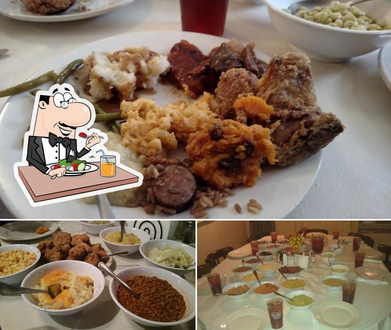 Mrs. Wilkes Dining Room, Savannah Restaurant menu, prices and reviews