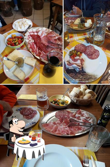 Piatto di formaggi al Bar Cooperativa
