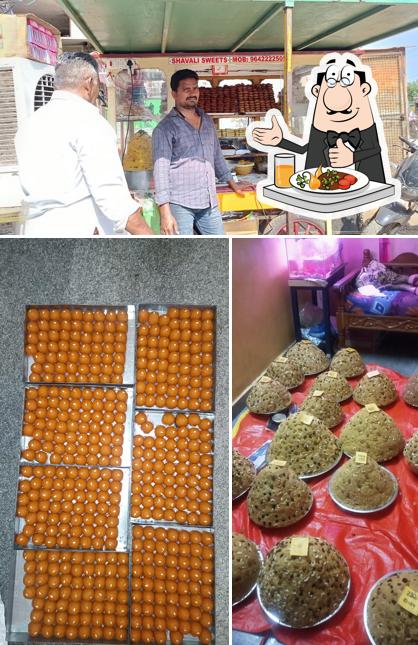 Meals at SHAVALI SWEETS