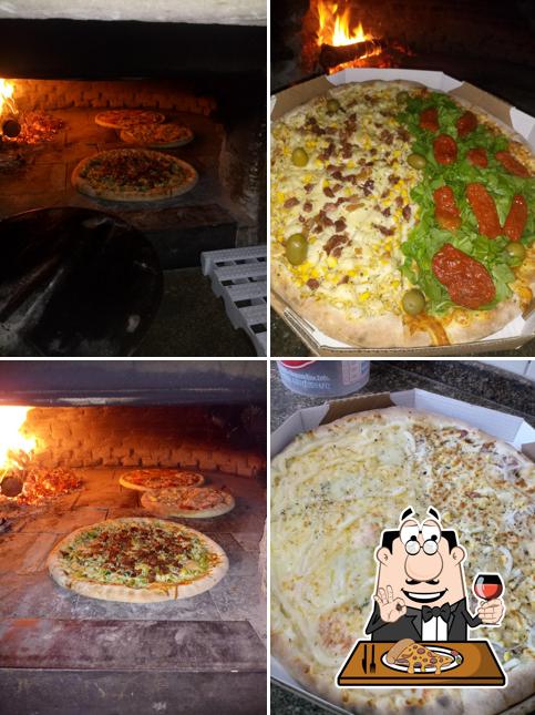 Peça diversos tipos de pizza