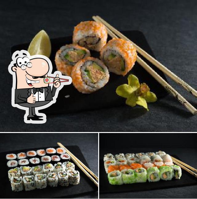 Les sushi sont servis à Ginko Sushi