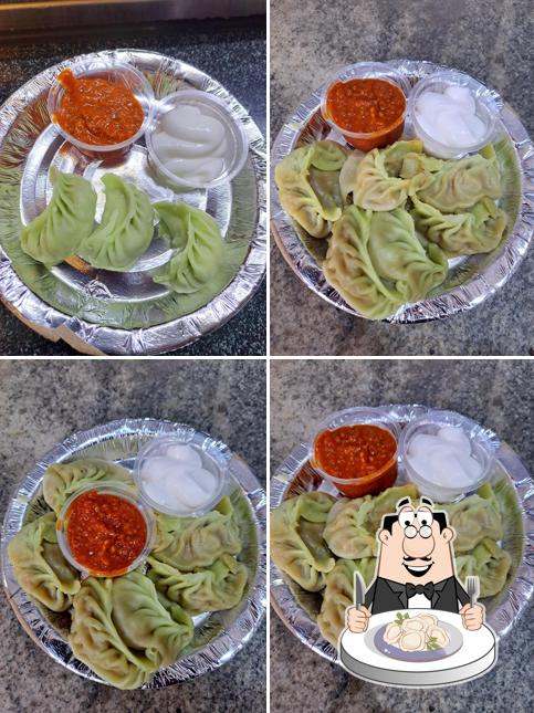 Dumplings at Fomoz