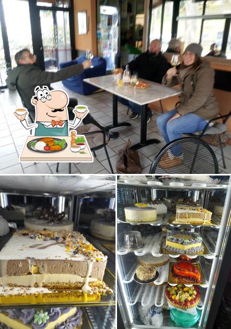 Questa è la foto che mostra la cibo e interni di Gelateria "Coppa D'Oro"