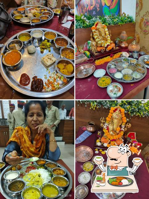 Meals at Sukhshree Pure Veg - Satara on Bangalore Highway