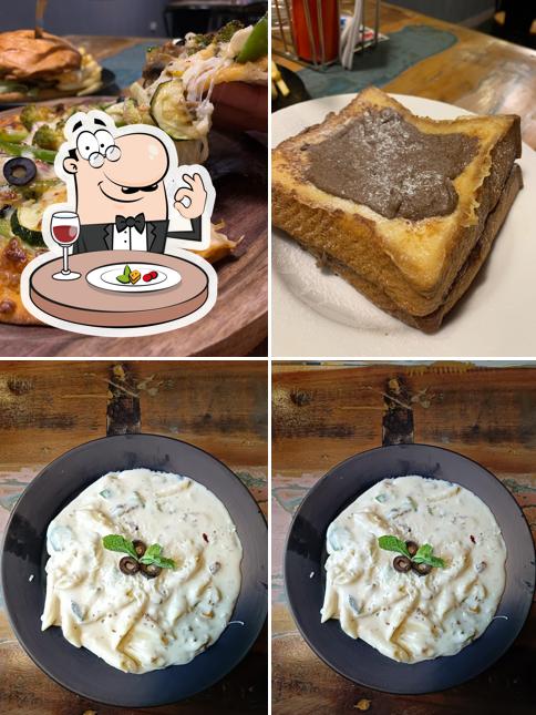 Food at Revival Street ರಿವೈವಲ್ ಸ್ಟ್ರೀಟ್