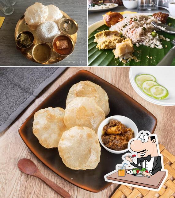 Food at Bhojohori Manna