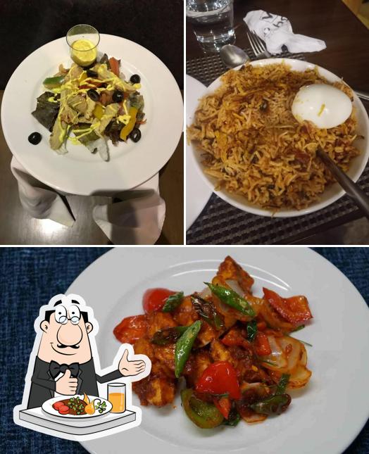 Meals at Flavours by V7 Hotel