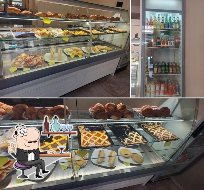La immagine della interni e cibo di Caffetteria Bonaini