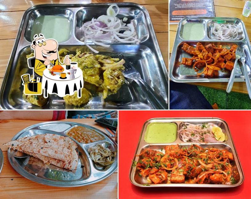 Meals at Amritsari kulcha & Delhi's Chaap