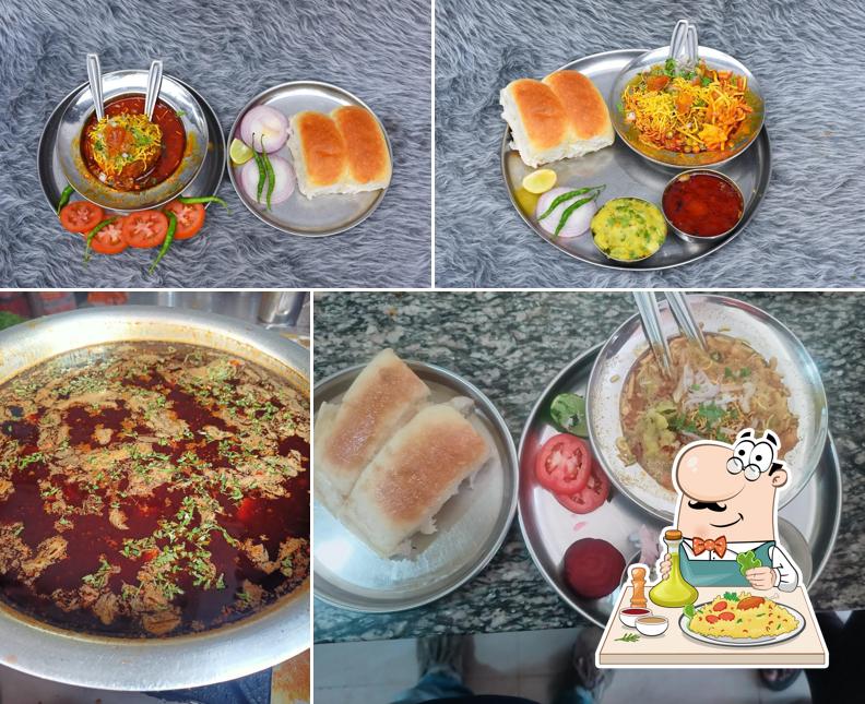 Meals at Asalkar puribhaji