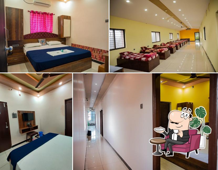 The interior of Saheli Lodge And Restaurant