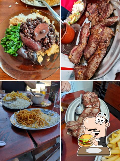 Peça um hambúrguer no Bar Encanto do Bairro