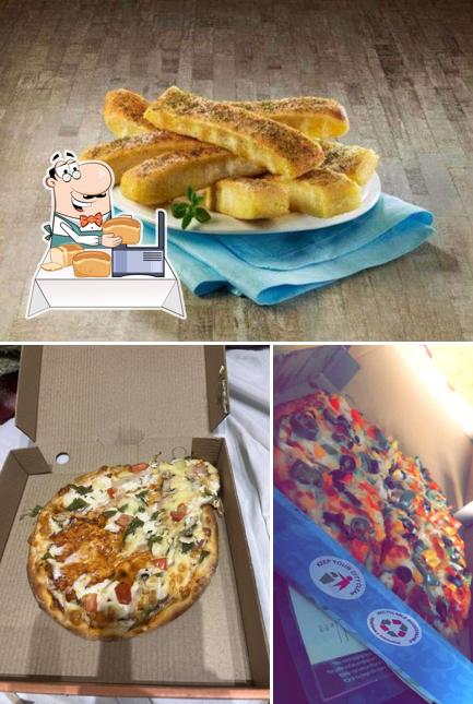 Garlic bread at Pizza Paradise