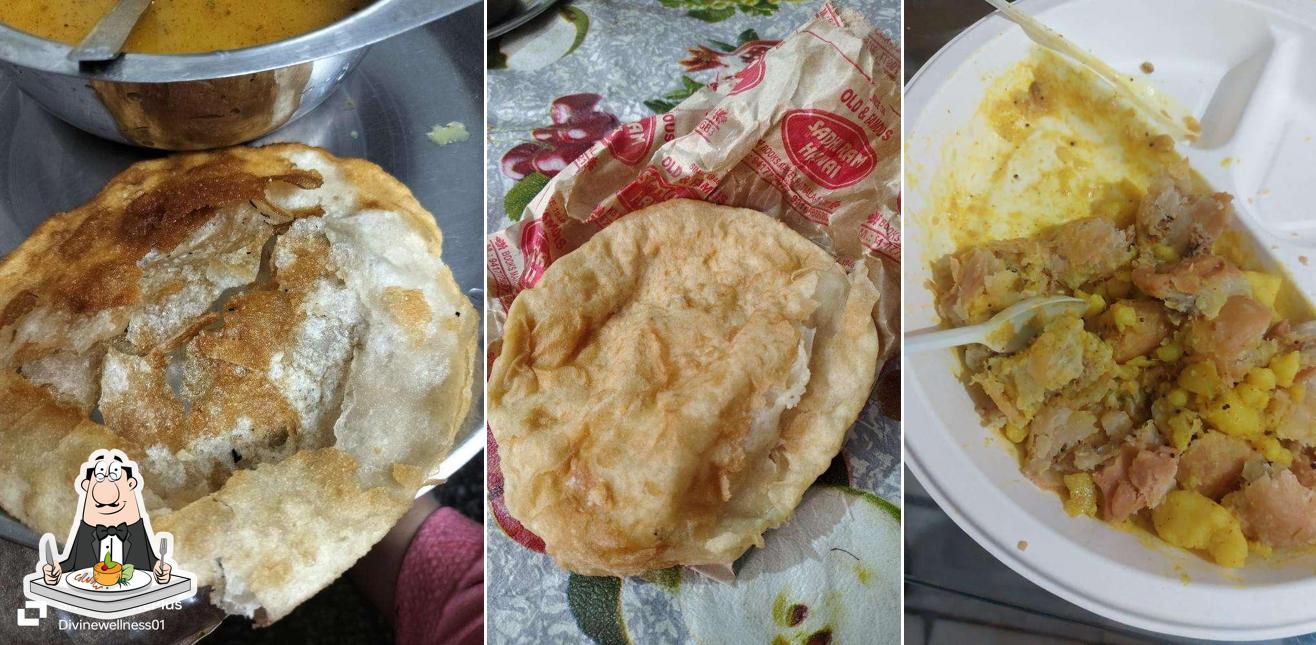 Food at Sadhu Ram Kachori Wale