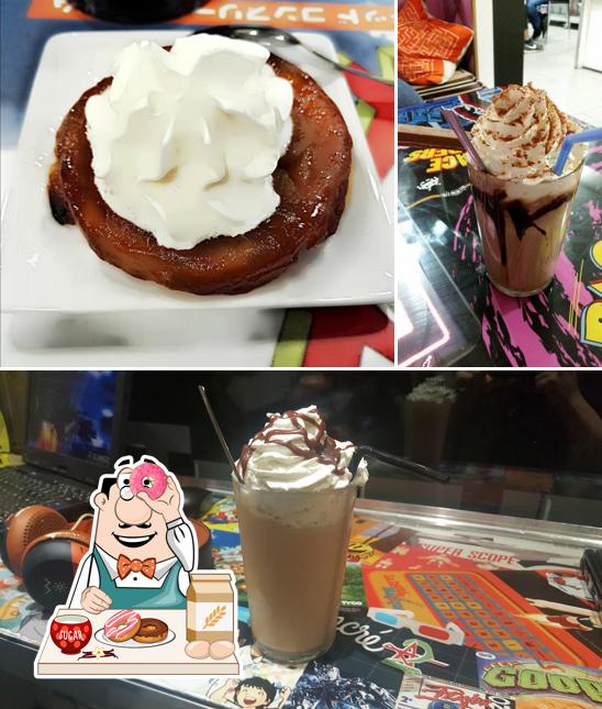 Extra Life Café sert une variété de desserts