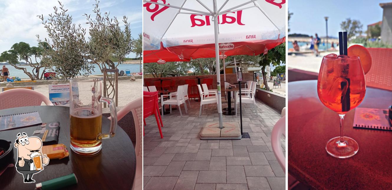 Puoi goderti un rinfrescante bicchiere di birra chiara o scura