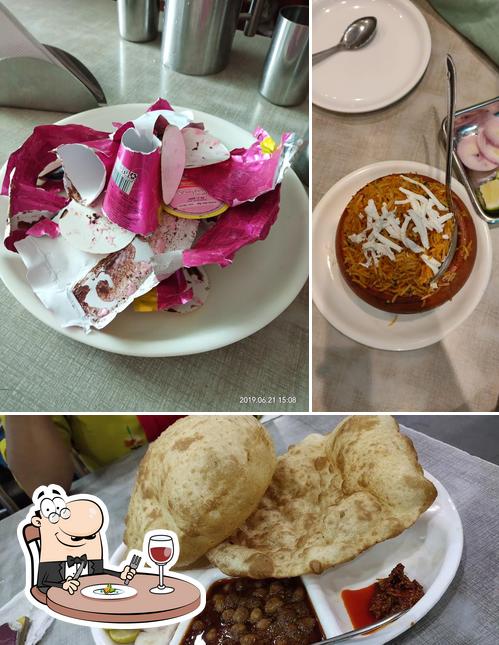 Food at Shree Ganesh Bhandar