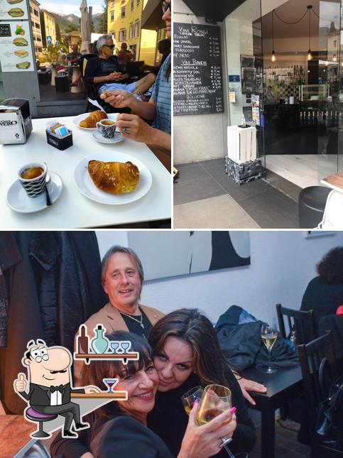 Dai un'occhiata agli interni di Noir Cafè