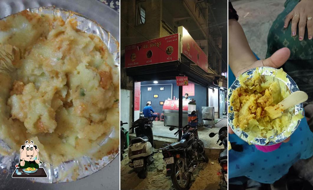 Macaroni and cheese at Vansh fastfood