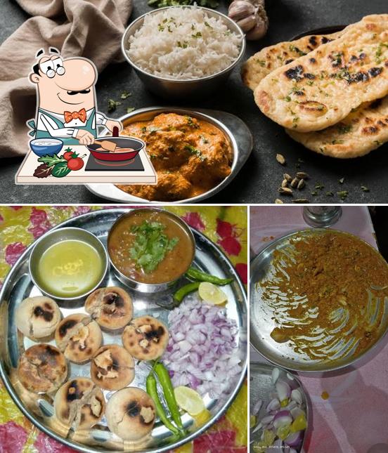 Chicken curry at Bombay Restaurant & Jain Bhojnalya