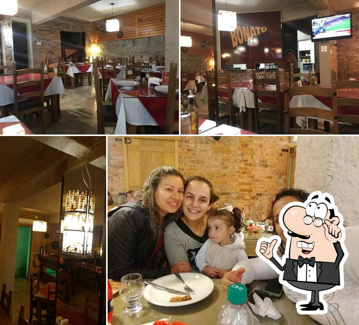 O interior do Bonato Pizzaria Veranópolis