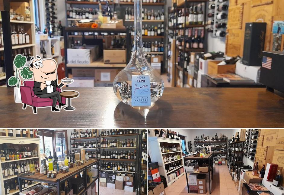 Gli interni di Enoteca la Cantina di Lenno