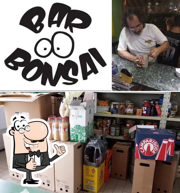 Ecco un'immagine di Bar Bonsai