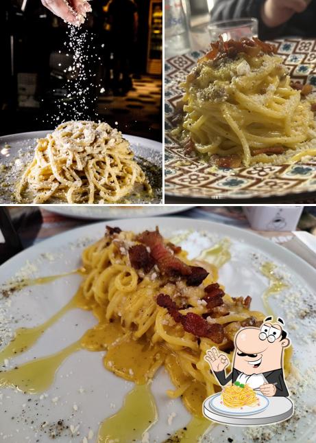 Spaghetti alla carbonara al Caffè Delle Commari