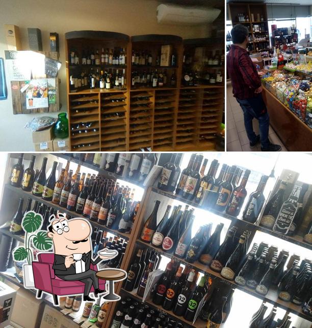 Gli interni di Non Solo Vino Cameri