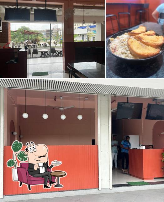 The interior of Best Cafe and Fast Food In Bhayli