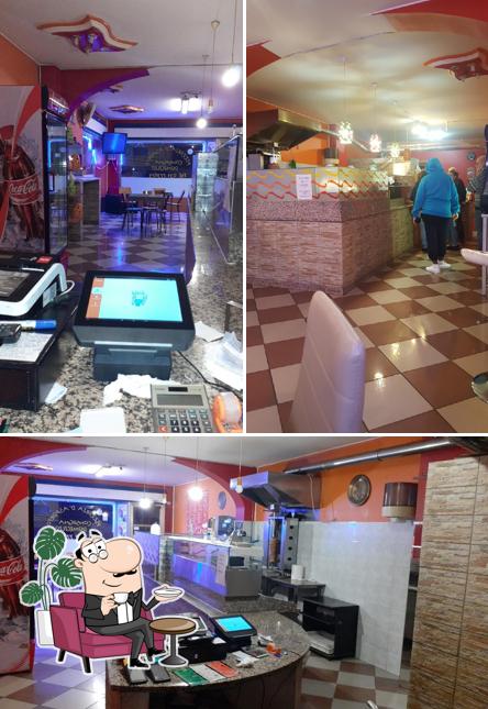 Gli interni di Pizzeria due dadi