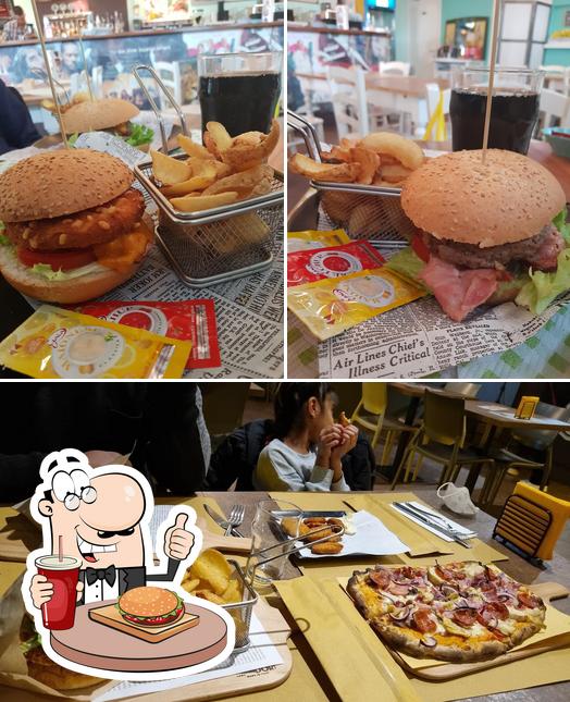 Prenditi un hamburger a Hamburgheria Viva Cafe