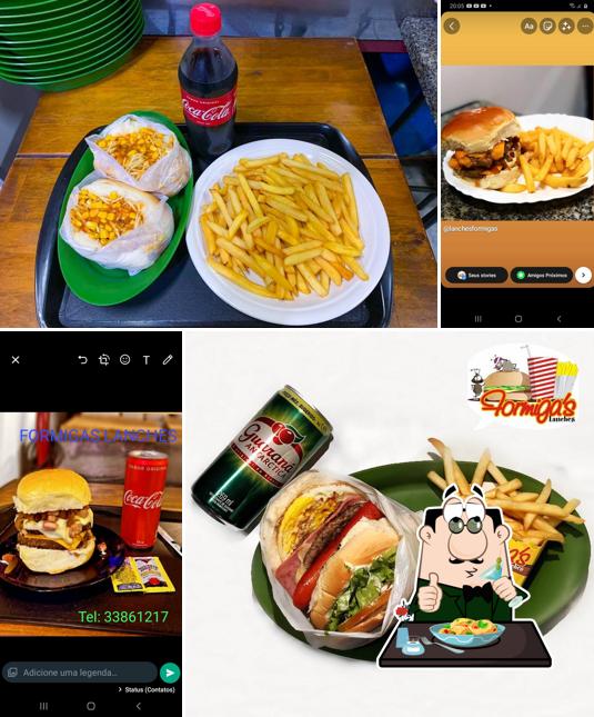 Sanduíche de carne de porco desfiada em FORMIGAS LANCHES DODÔ