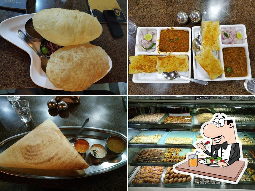 Meals at Makhan Bhog