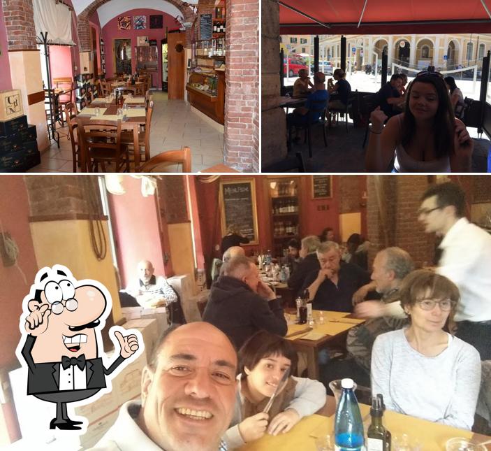 Dai un'occhiata agli interni di Caffè Caboto