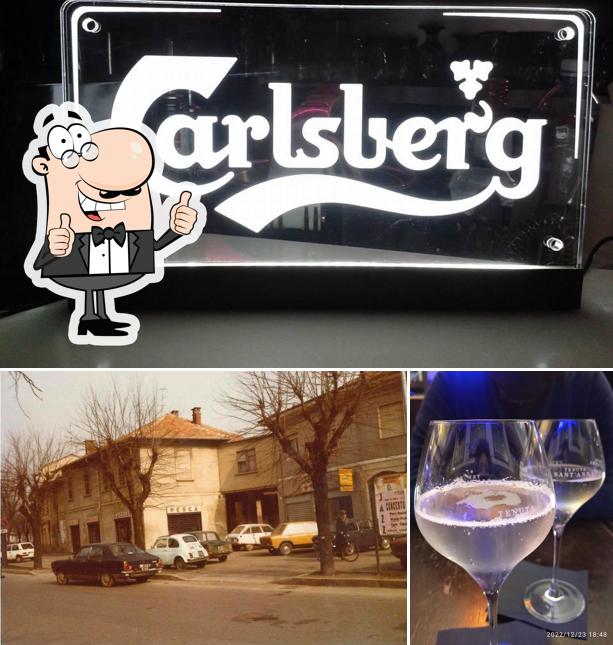 Vedi questa immagine di Number Five Video Cafè