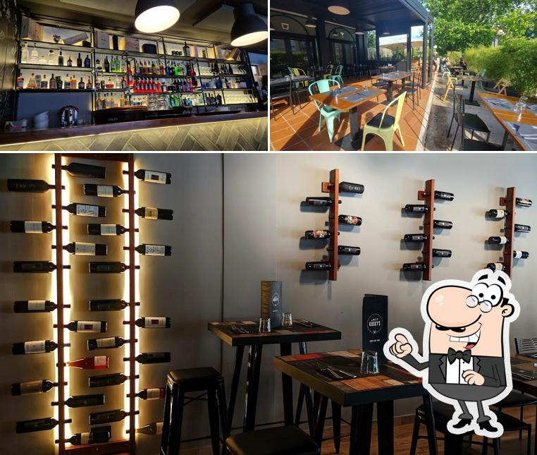 Dai un'occhiata agli interni di Kosky's Ristopub Bistrot